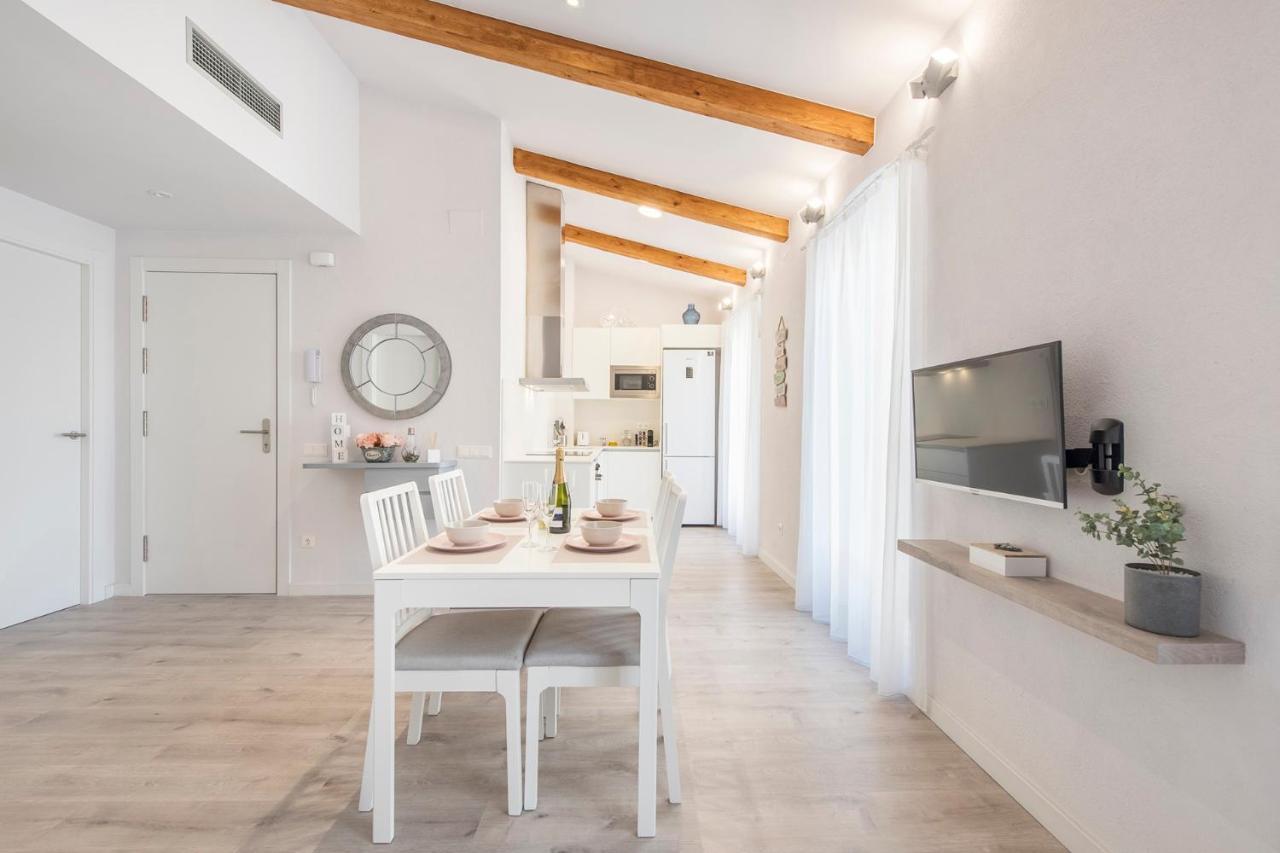 Lovely And Bright Apartment In The Heart Of Banyoles Exterior foto