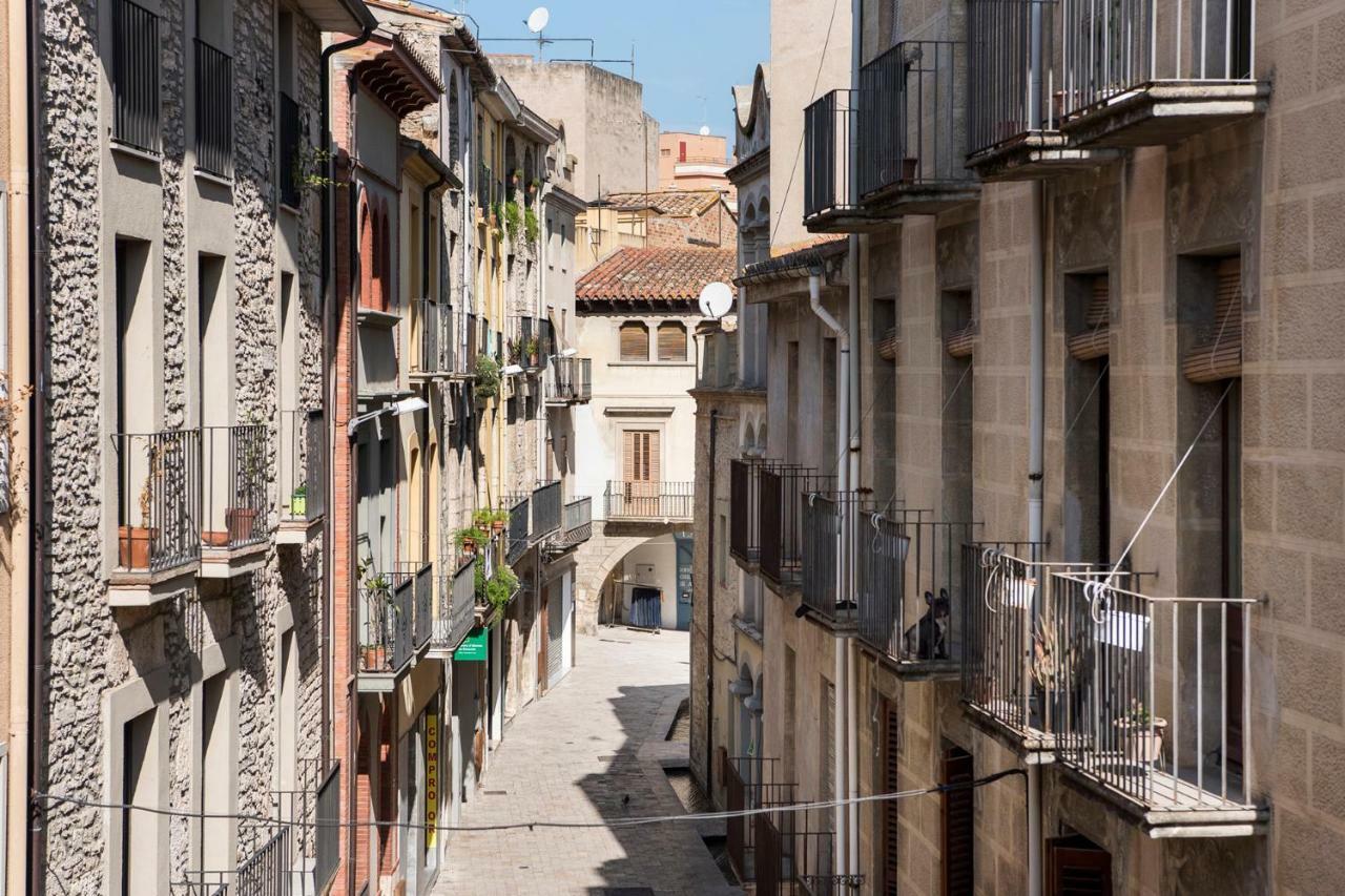 Lovely And Bright Apartment In The Heart Of Banyoles Exterior foto