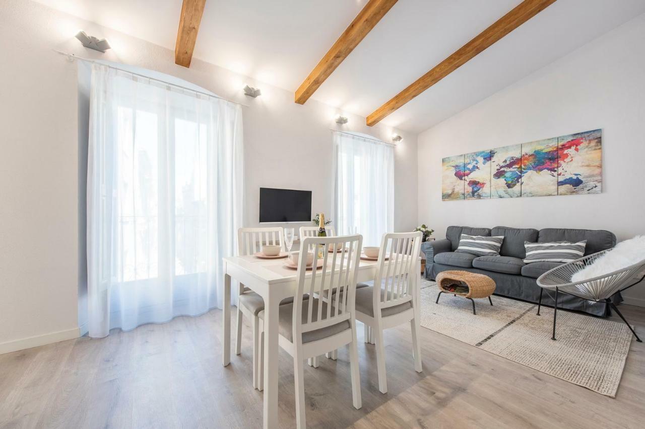 Lovely And Bright Apartment In The Heart Of Banyoles Exterior foto